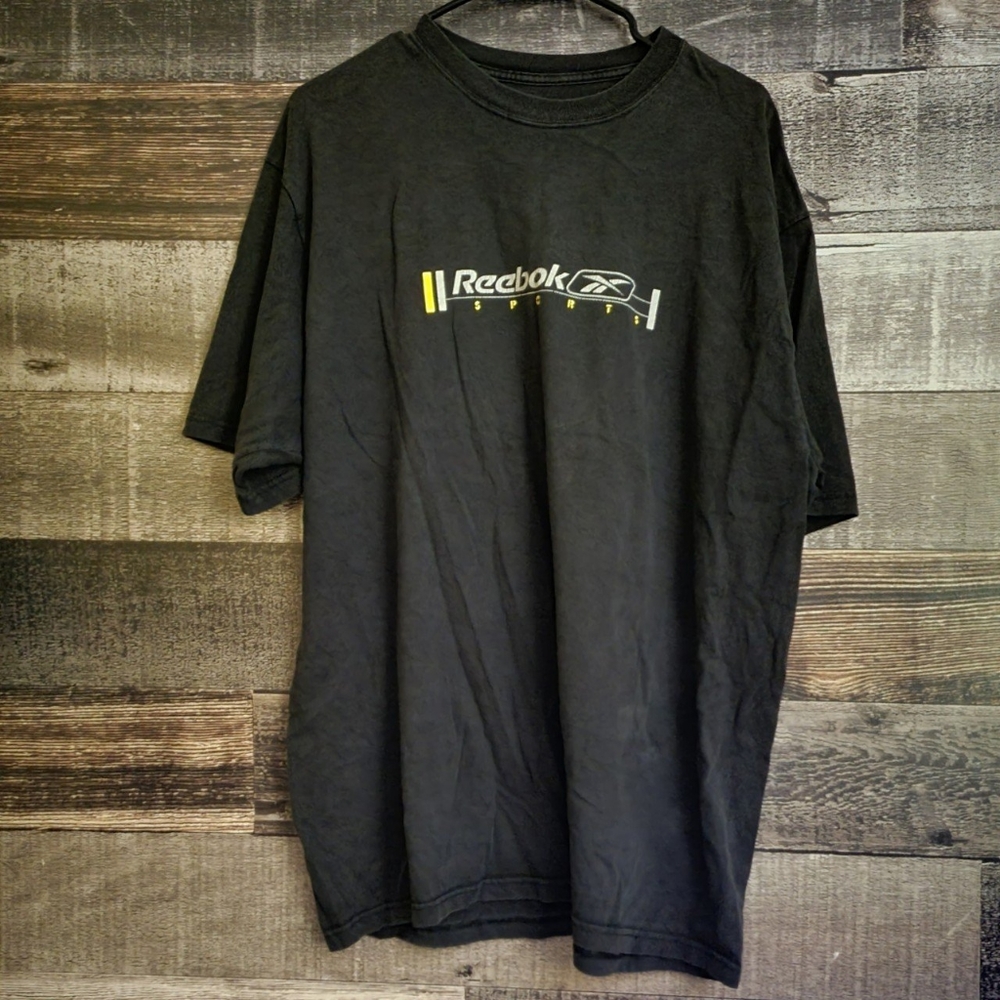Reebok t-shirt
